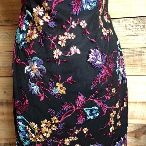 Nicole Miller NY, Floral embroidered dress,NWOT - Picture 5 of 10